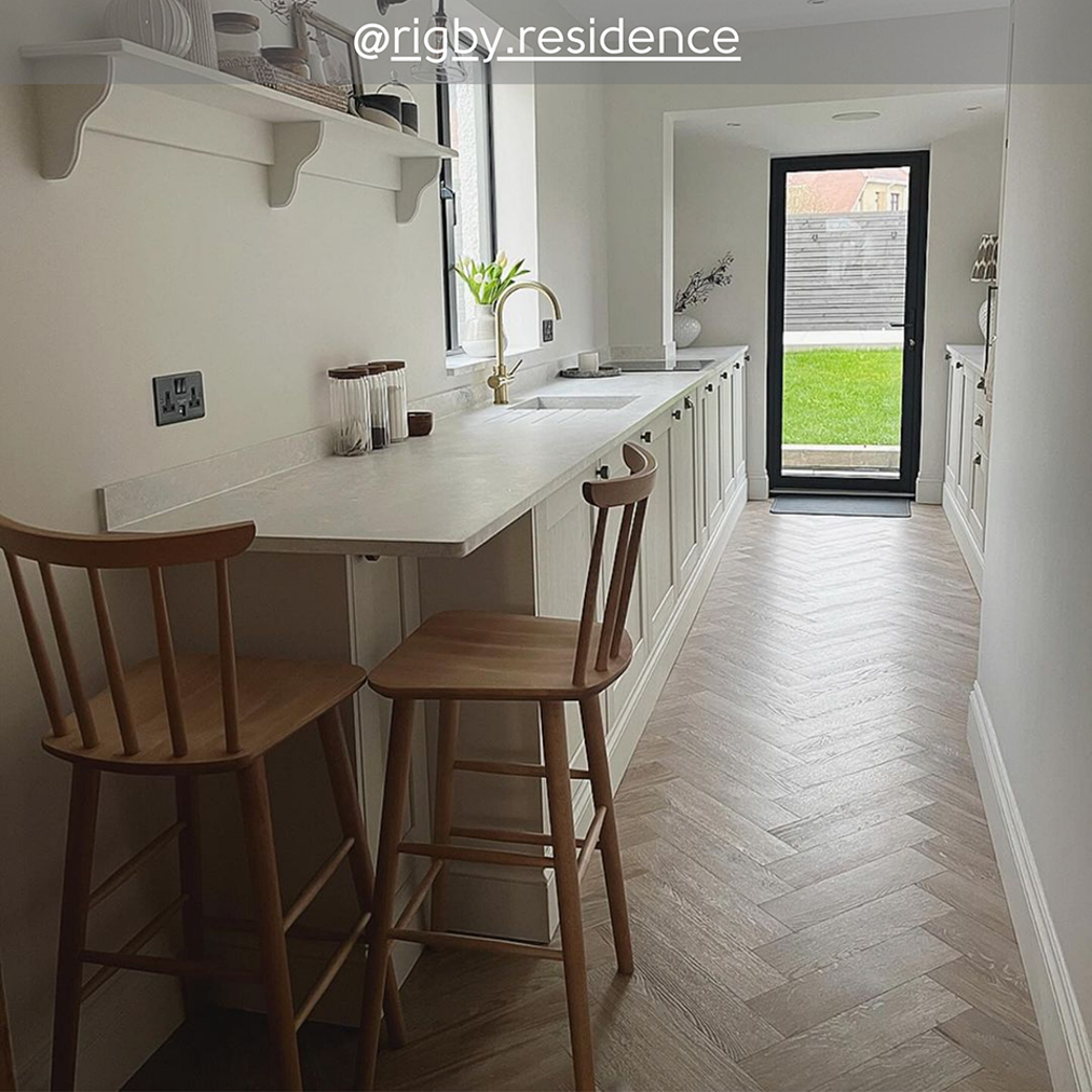 Karndean Designflooring Hayfield Oak wood flooring in a kitchen