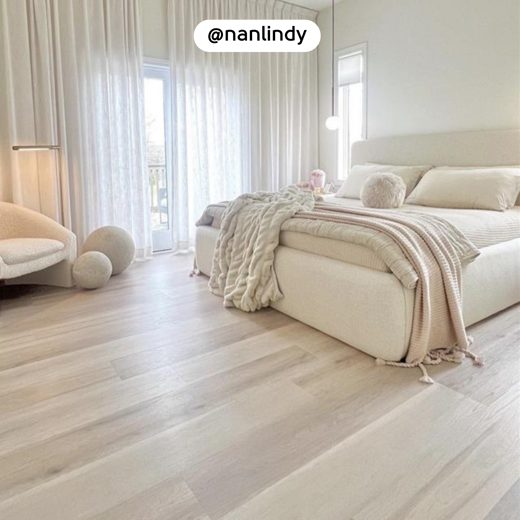 Texas White Ash RKP8105 floors in a white glam bedroom; photo credit: @nanlindy